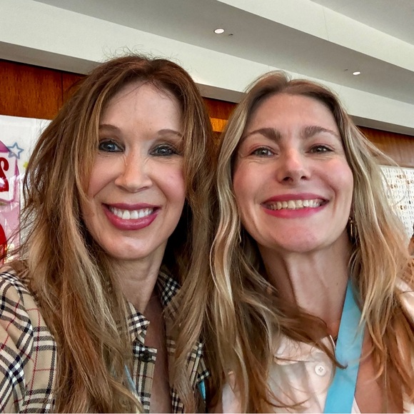 LIKE MY LUX SHOW LISTING FOR LIVE SHOWS! - Picture 10 of 15